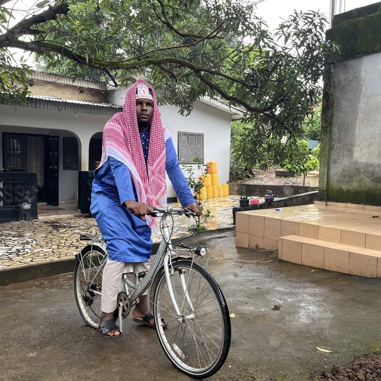 Mamadou Kadjaliou Barry: 1 homme, 8000 km, 1 foi