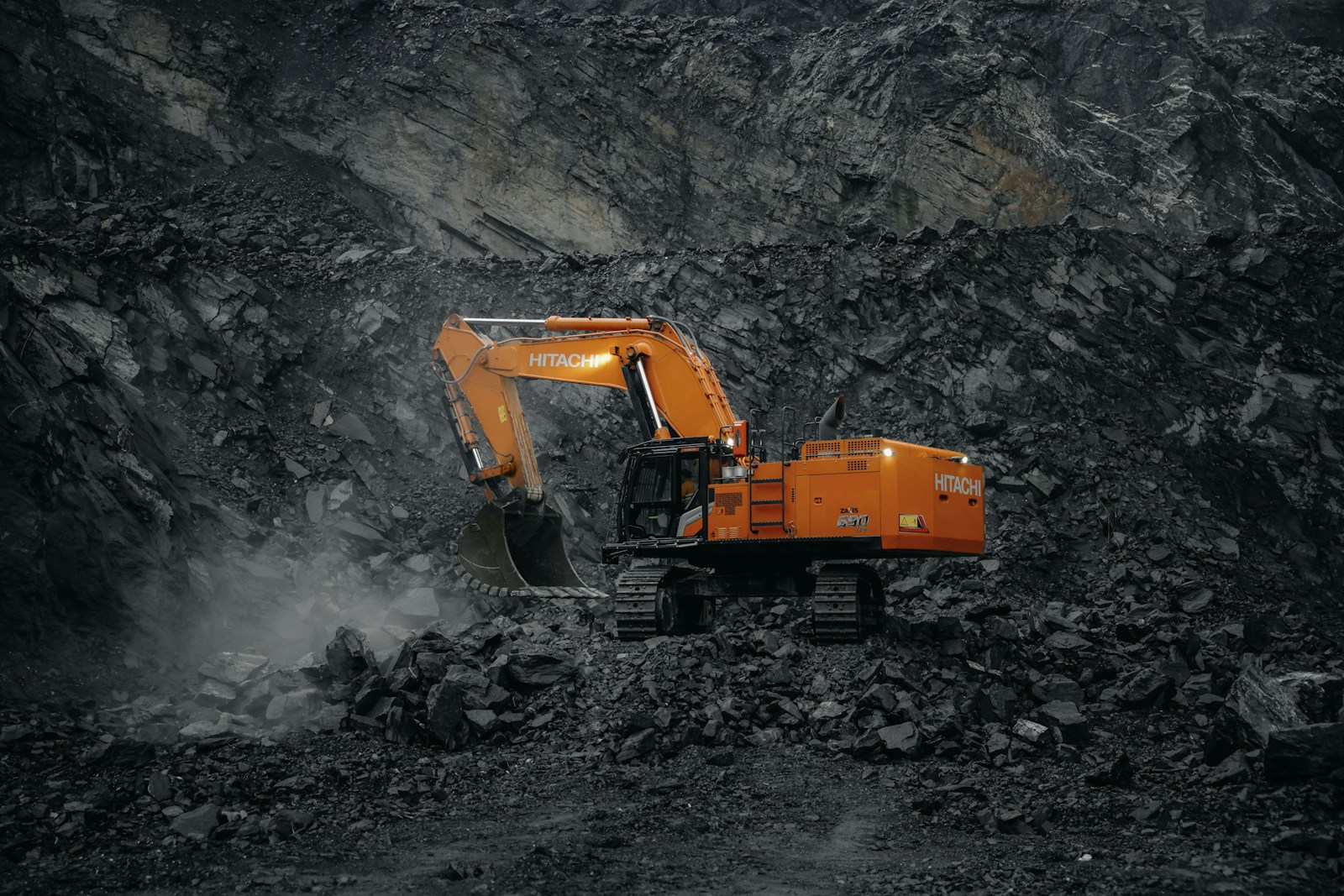 Mines de coltan en RDC : comment elles nourrissent l'industrie tech et financent les rebelles du M23