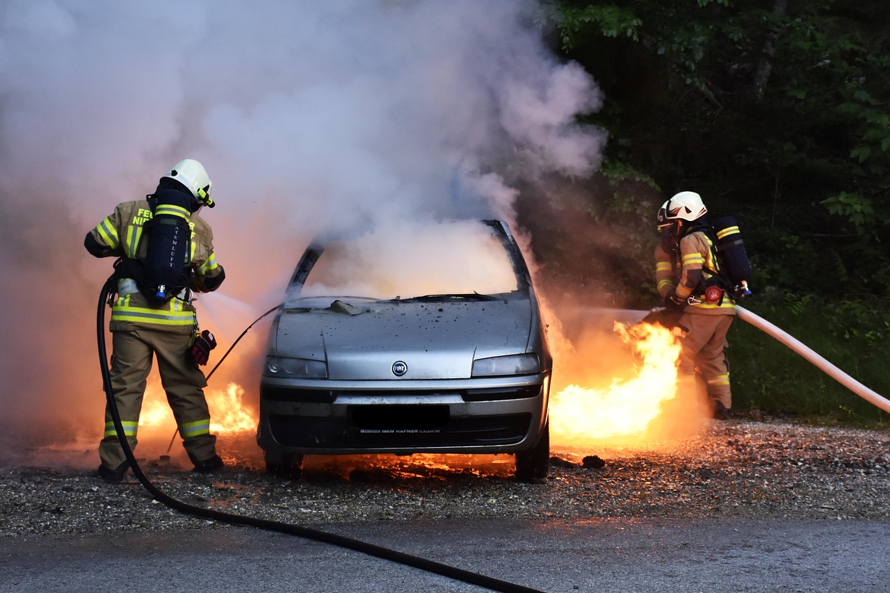 Incendie de voiture sur la Sea-to-Sky Highway : la circulation fortement perturbée