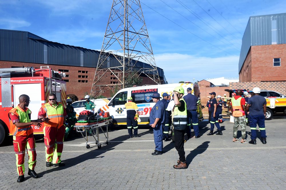 Johannesburg Disaster: Six Dead, Five Trapped in Ormonde
