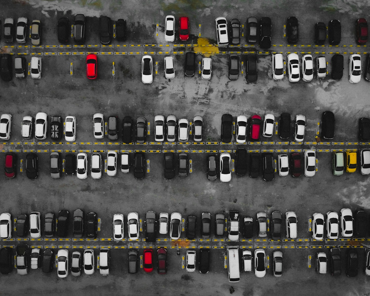 Ébène Parking Crisis: 10 Urgent Steps the Government Must Take