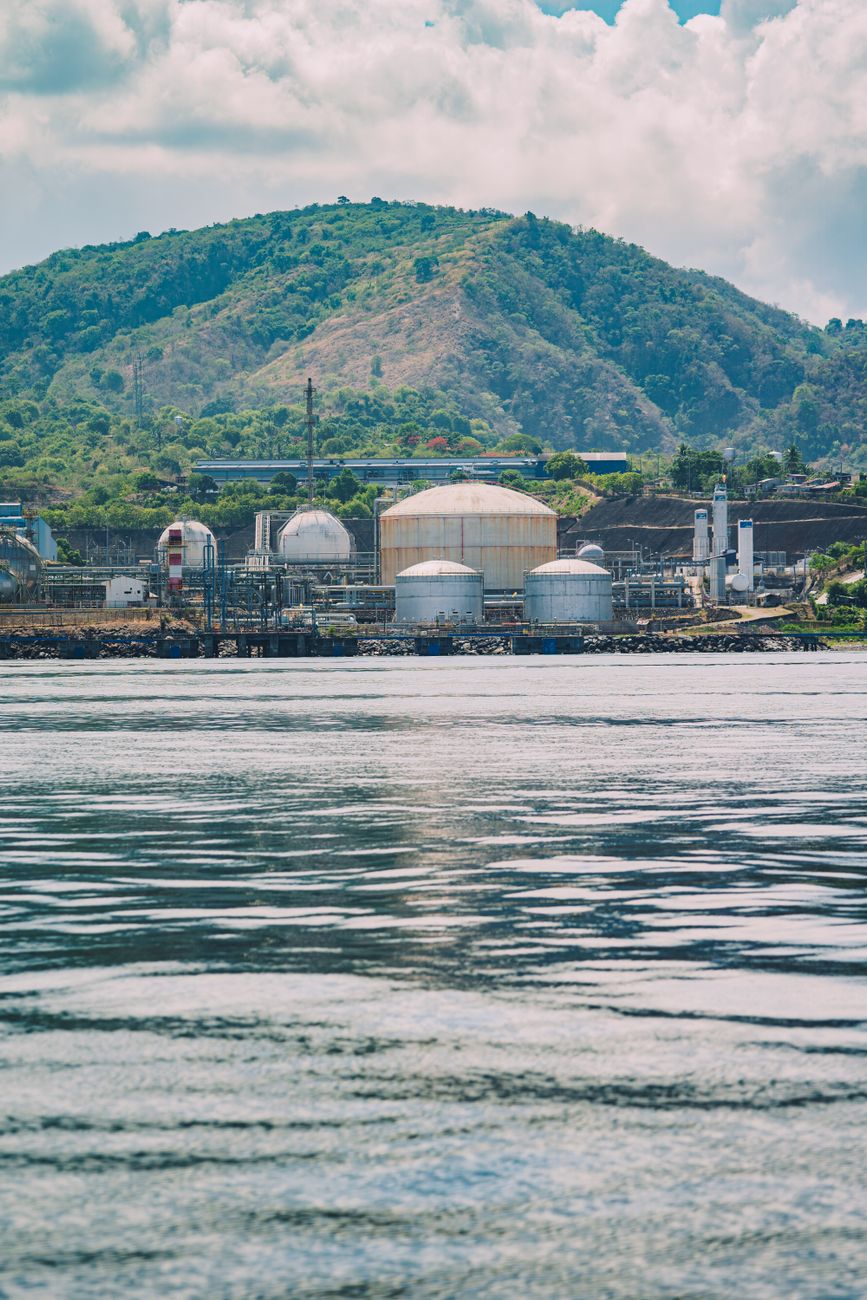 Lights for 600 Million Africans Rest on a $10 Billion Private Power Push