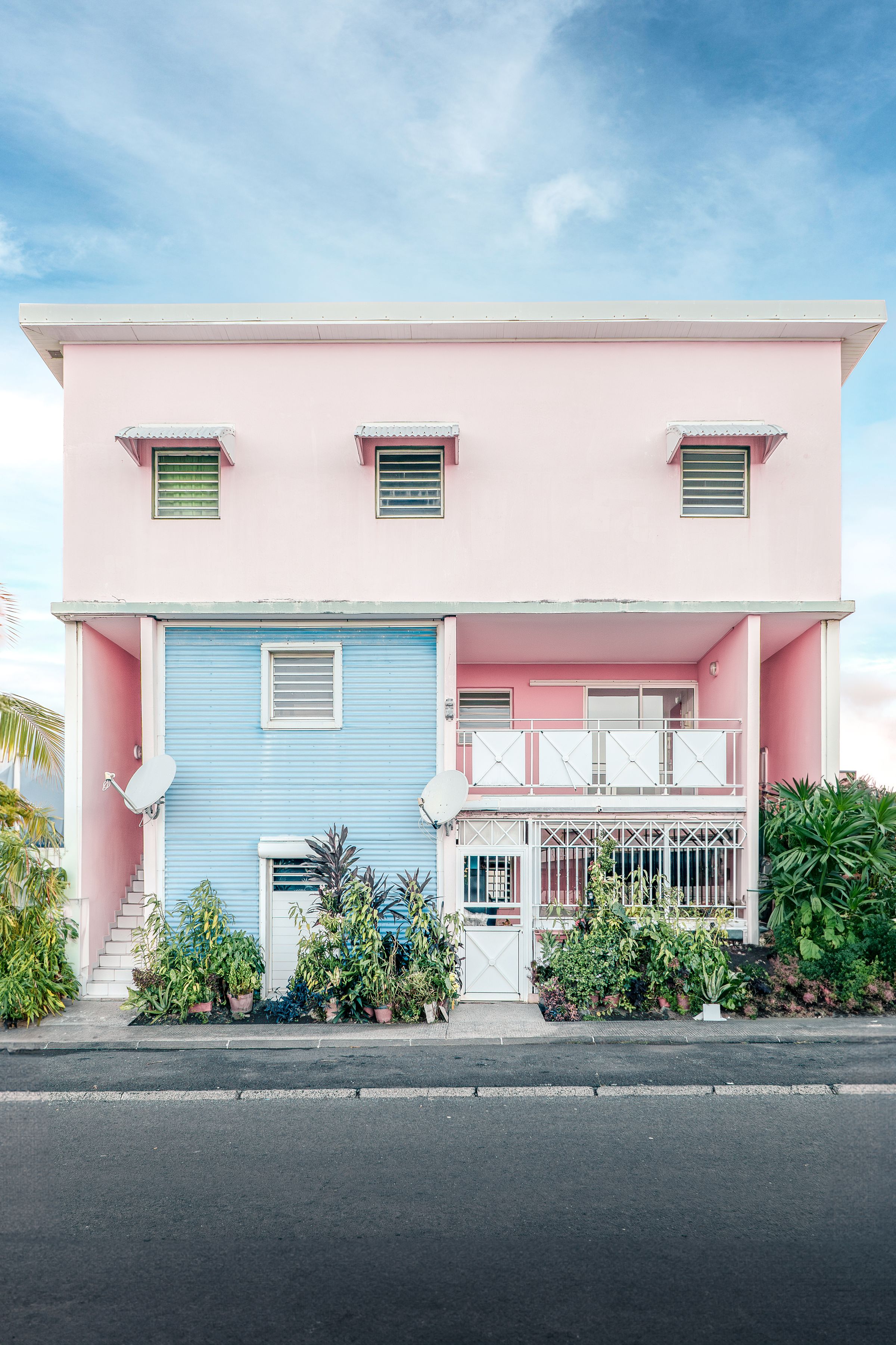 Guadeloupe : 24 figures réclament un gouvernement provisoire