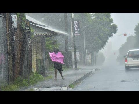 Cyclone Batsirai 2022 à Maurice : 7 500 foyers touchés, un bilan alarmant