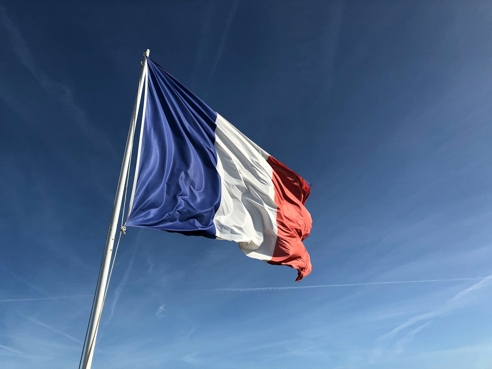3 Shocking Mélenchon Threats Stir Political Controversy