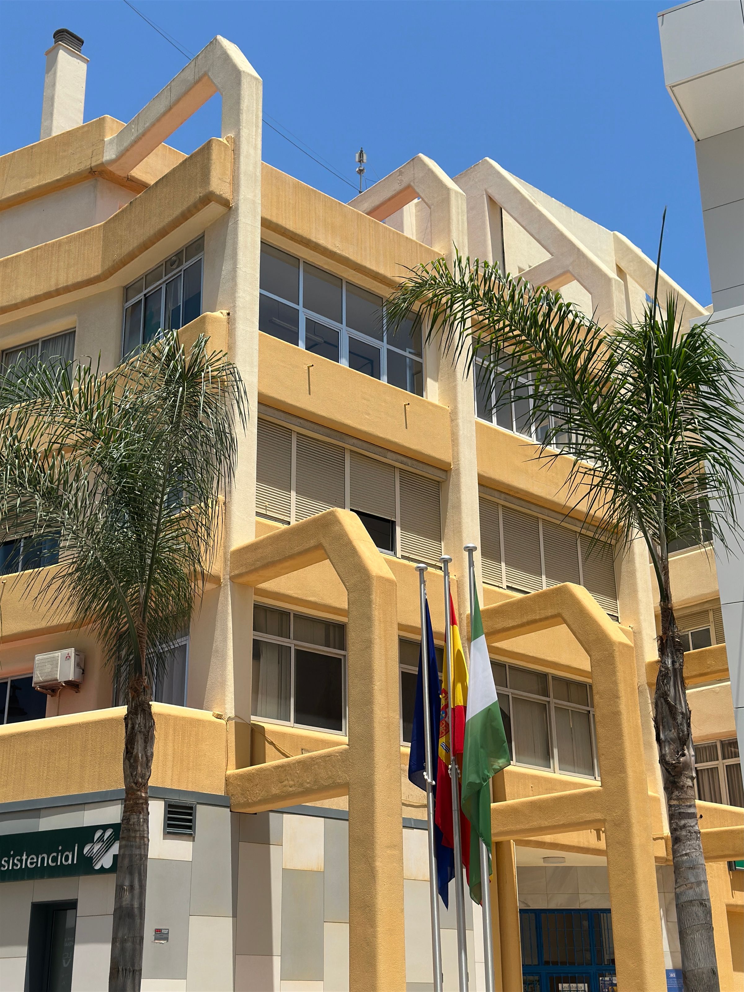School Strike Disrupts 22 Sites Across Reunion Island