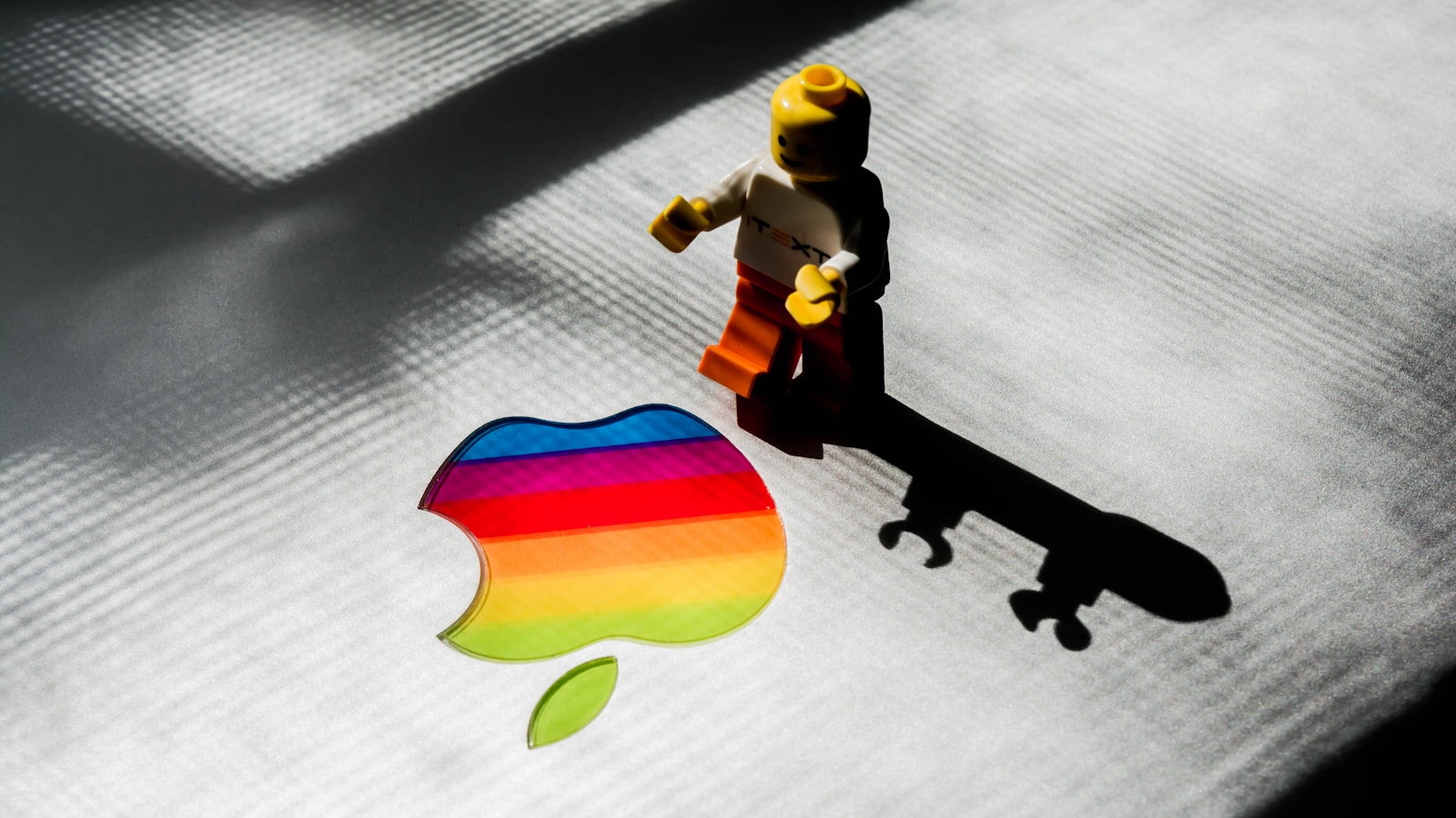 Les réglementations technologiques de l'UE compliquent le déploiement des nouvelles fonctionnalités d'Apple