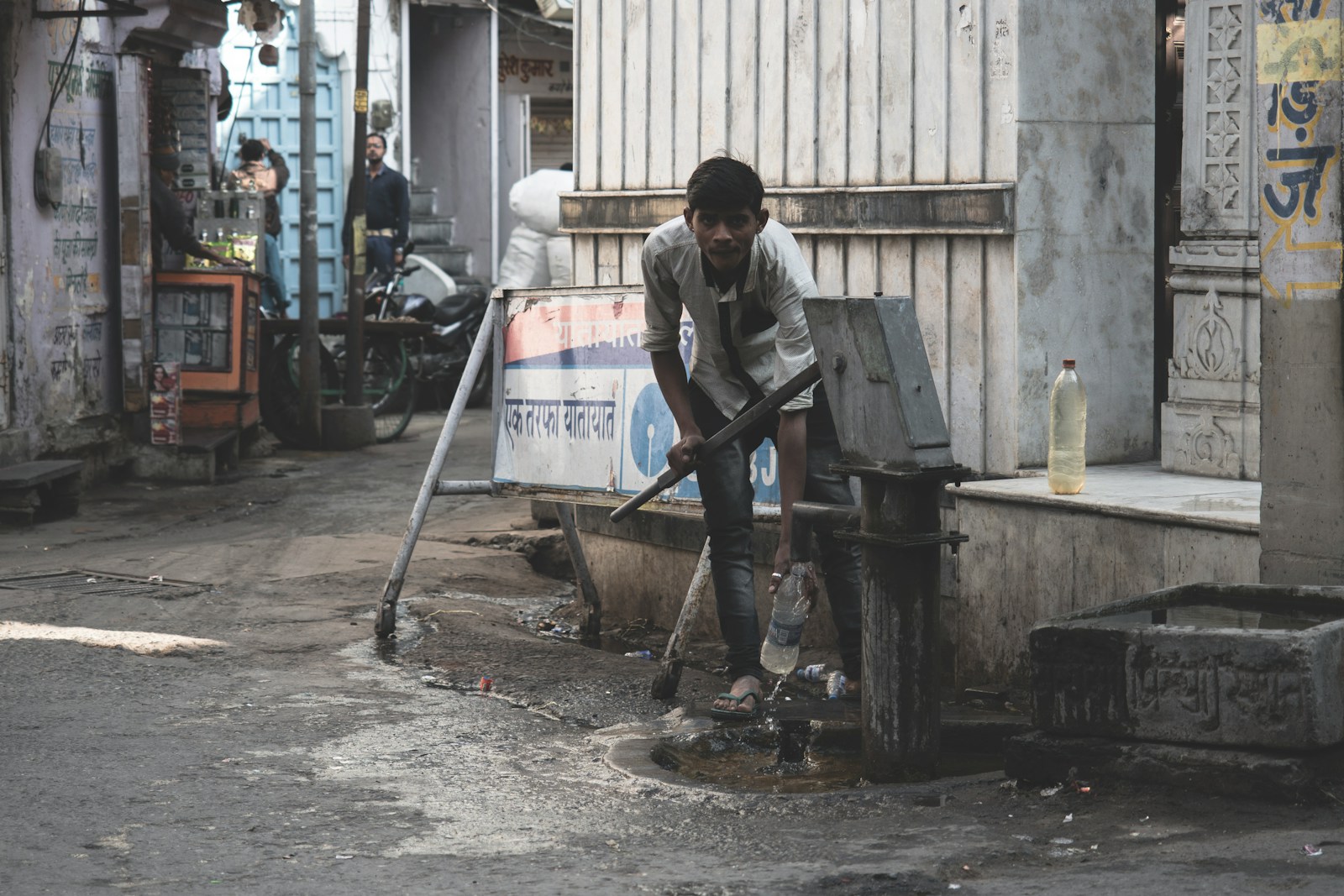 5 Shocking Realities of Sanitation Workers Pakistan Face Every Day