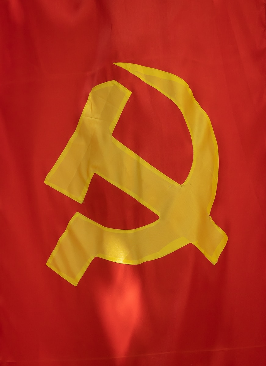 Inside the French Communist Party: Hidden Strategies and Coercion