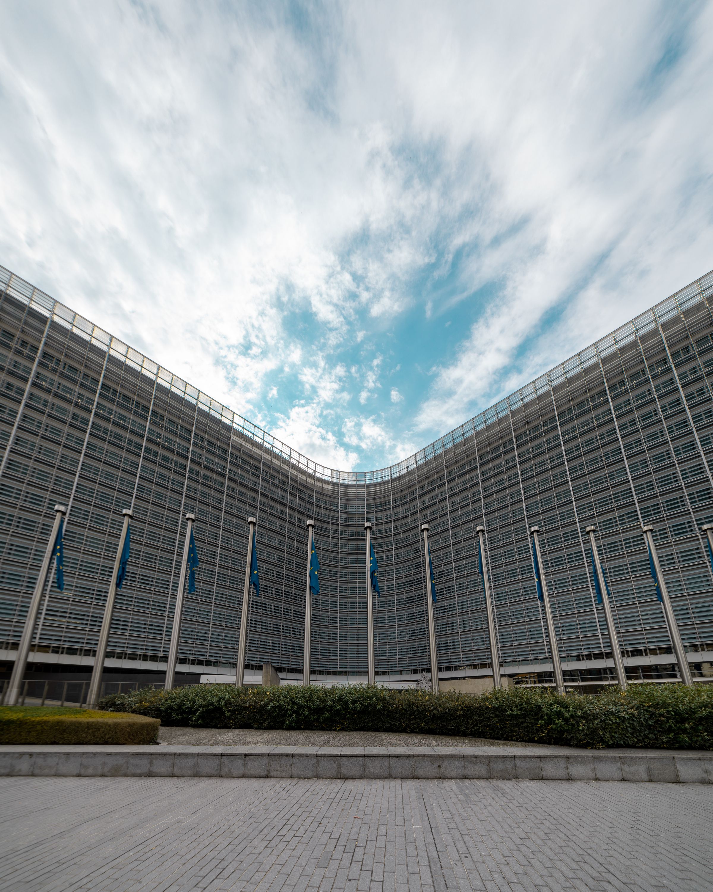 Europe's top telecoms team up on satellite spectrum bid