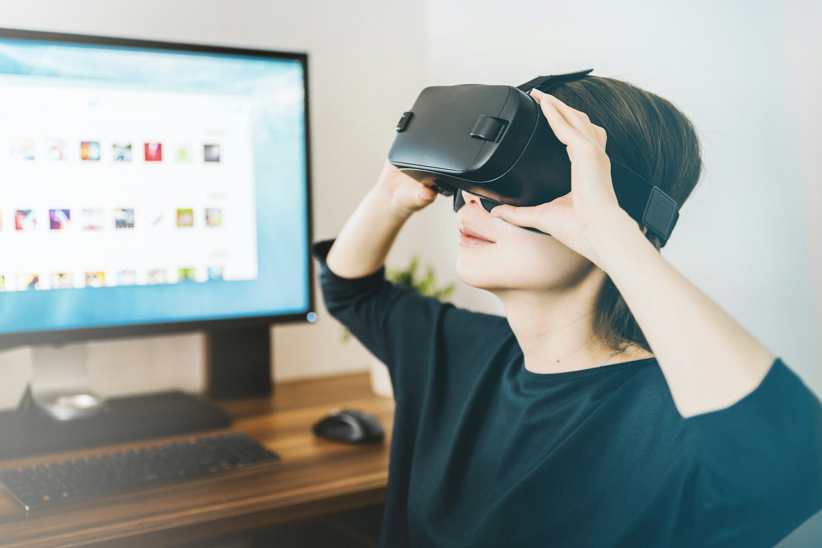 Digital Platforms Revolution: Ten Years of Immersive UX and Interactive Technologies