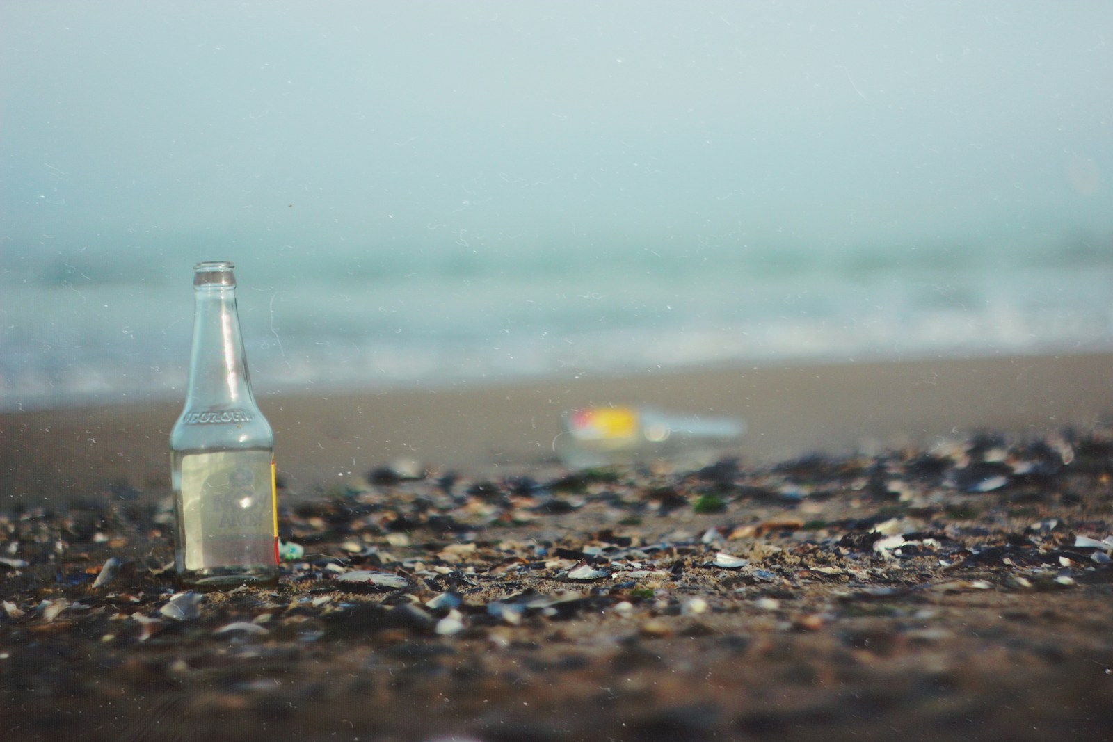 La poésie « Message in a Bottle » de Daniel Aôndona : 5 vérités profondes sur le voyage de l'âme