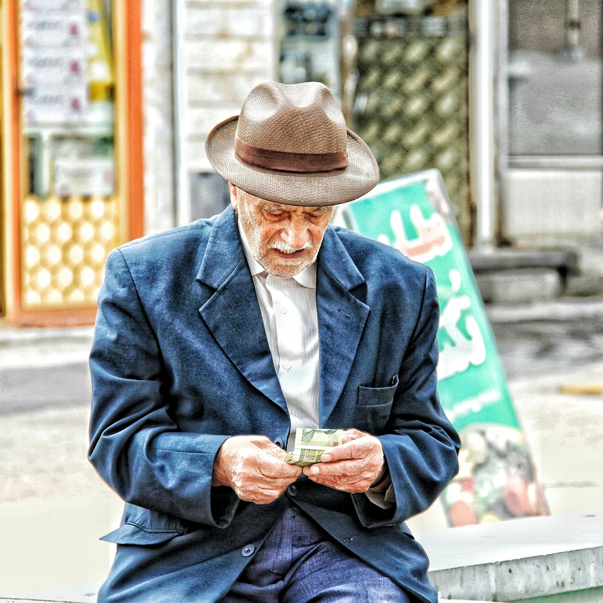 Pension de retraite à 65 ans : 5 raisons fortes et profondes du recours judiciaire