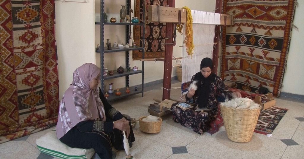 Le tissage de tapis marocain : 5 secrets des artisanes berbères