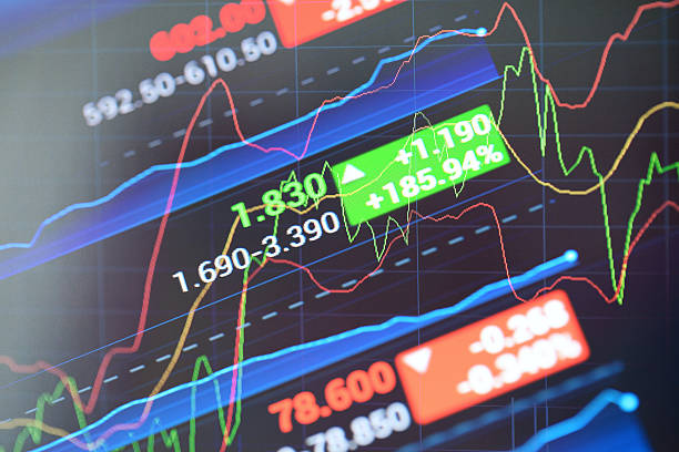 Rand vs Dollar: Navigating the Current Currency Crossroads