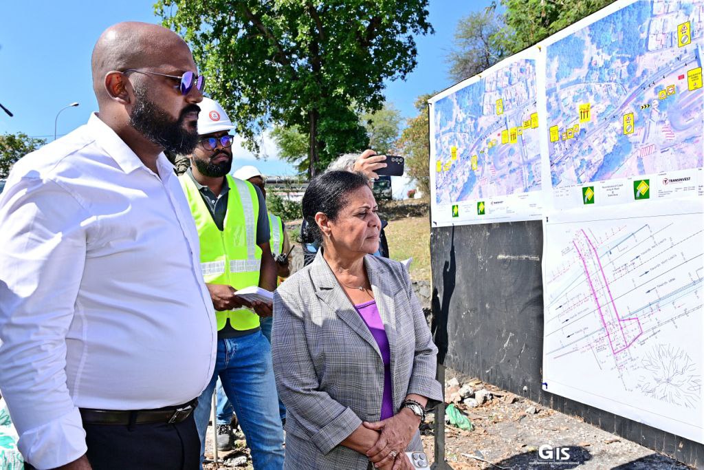 Le programme de gestion des inondations à Maurice reconstruit le dalot de Vallijee
