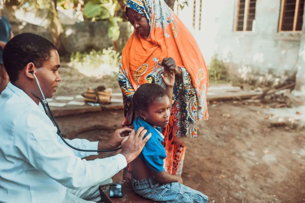 Un continent en transition : les systèmes de santé africains face au recul de l'aide américaine
